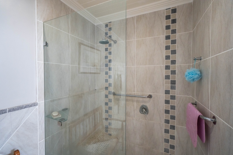 5 Bedroom Property for Sale in Royal Alfred Marina Eastern Cape